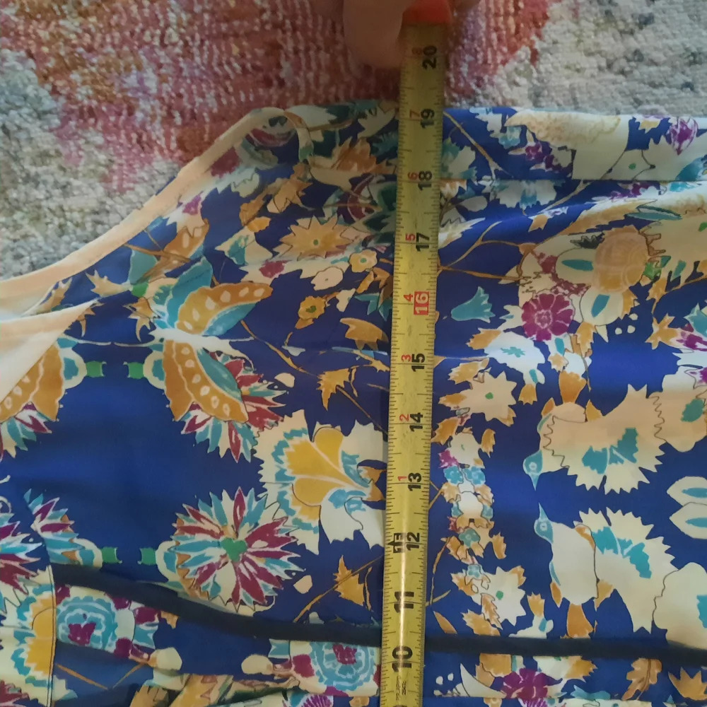 Collective Concepts Floral Keyhole Blouse - Blue and Yellow - Picture 5 of 8